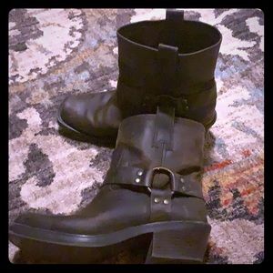 Cabelas harness boots size 8